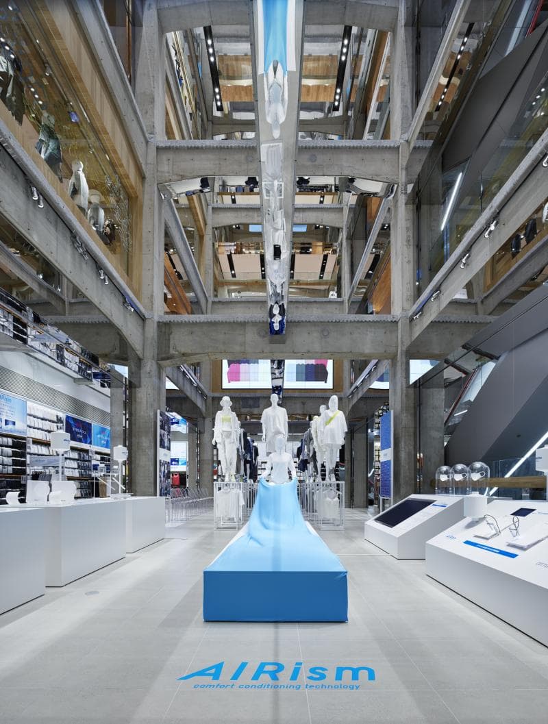UNIQLO TOKYO