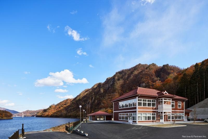 八ッ場 湖の駅 丸岩