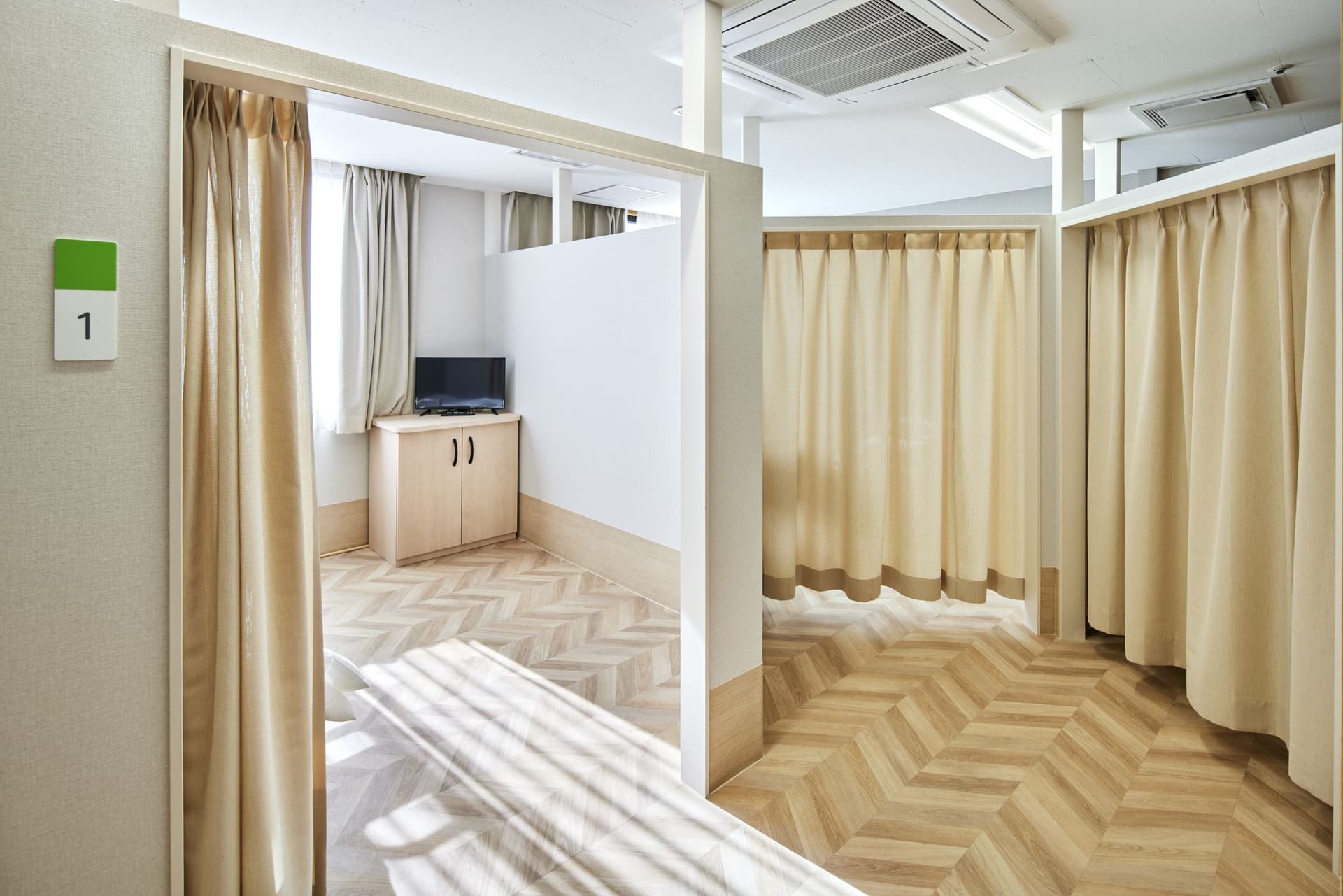 Maple Villa Breeze