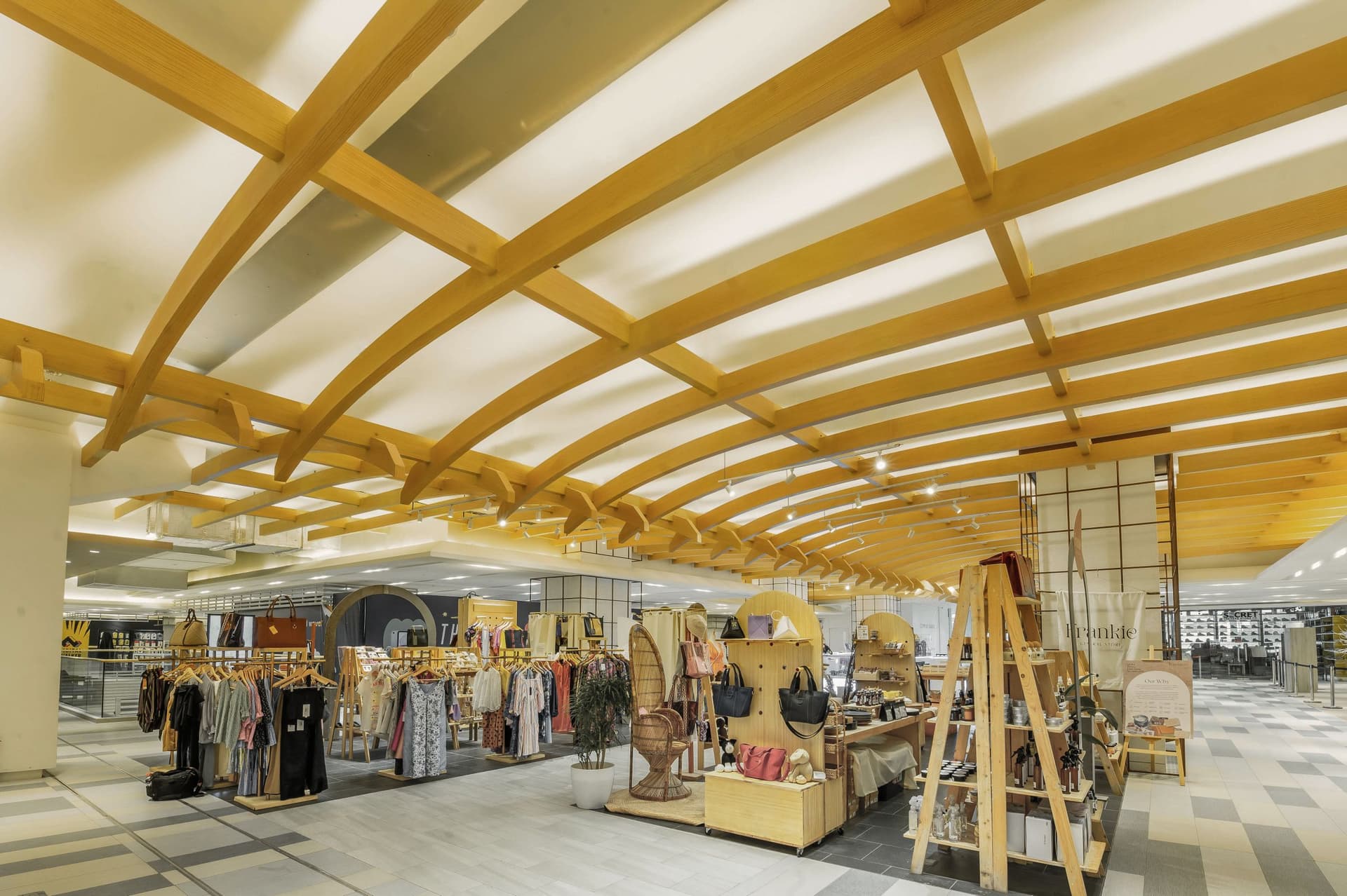 MITSUKOSHI BGC