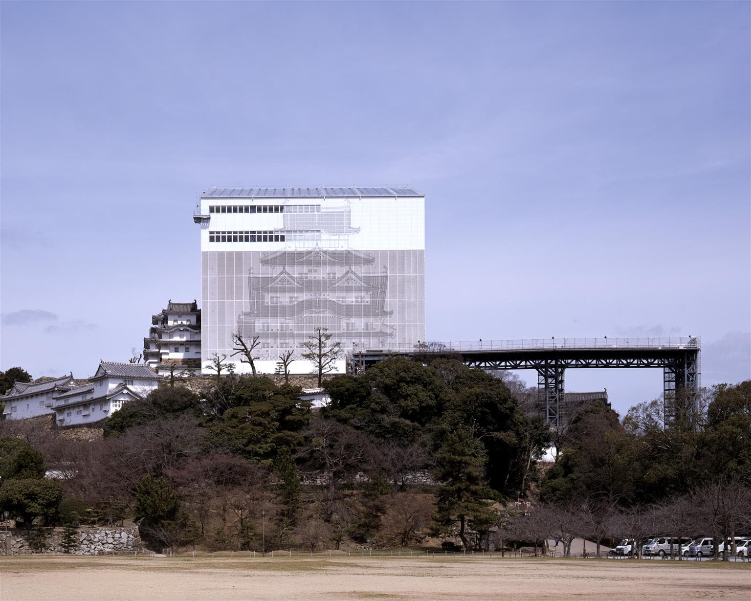 姫路城大天守修理見学施設「天空の白鷺」
