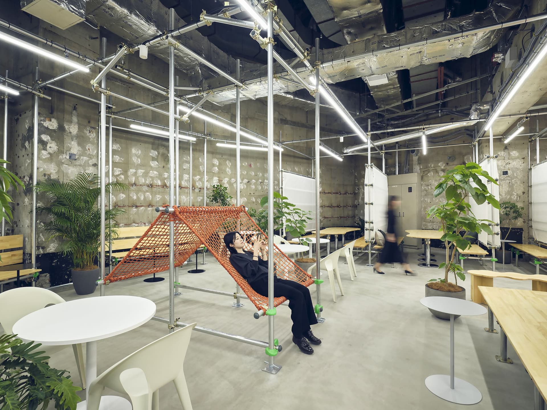新宿センタービル サステナブルラウンジ「i-ma」