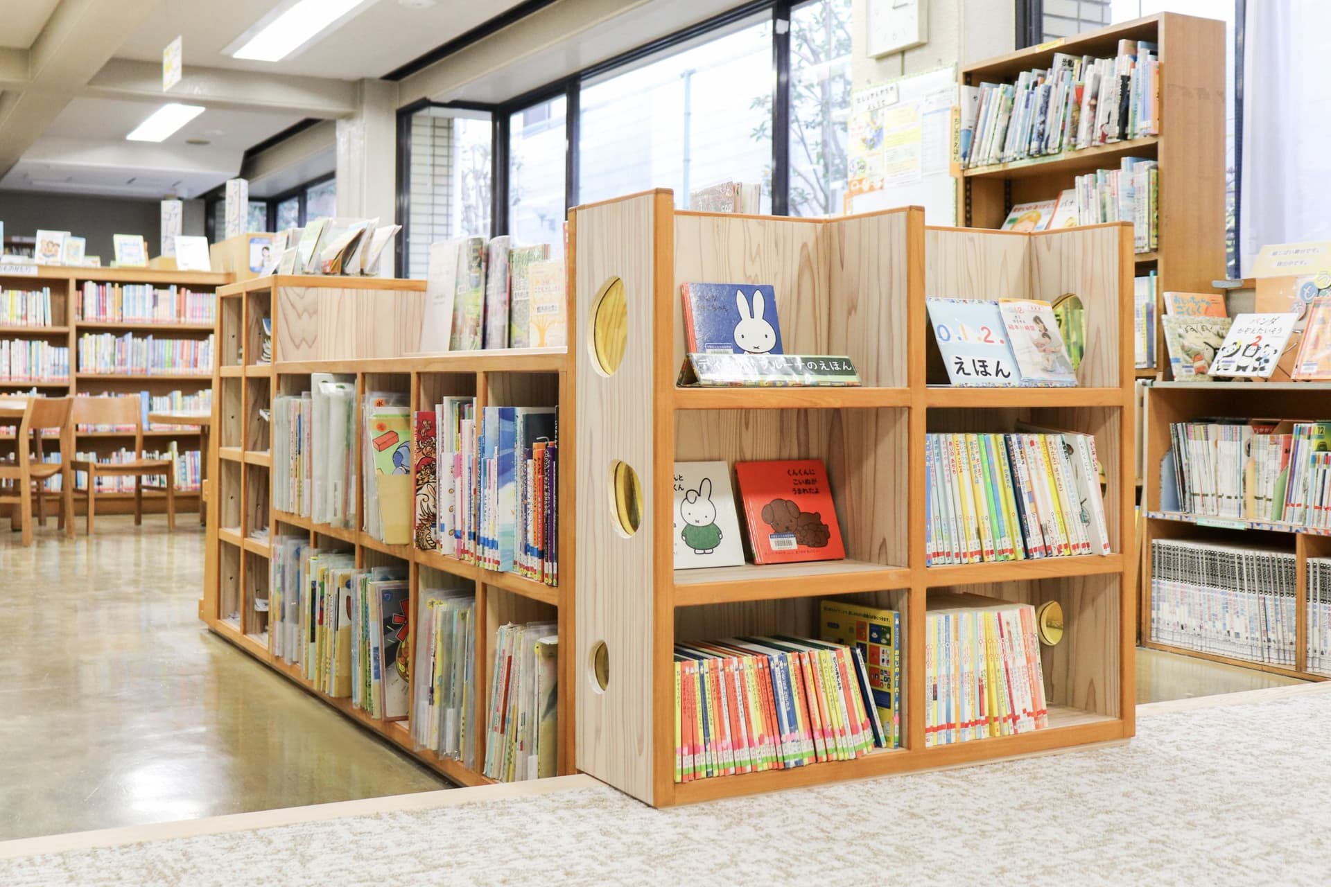 中野区立江古田図書館児童コーナー