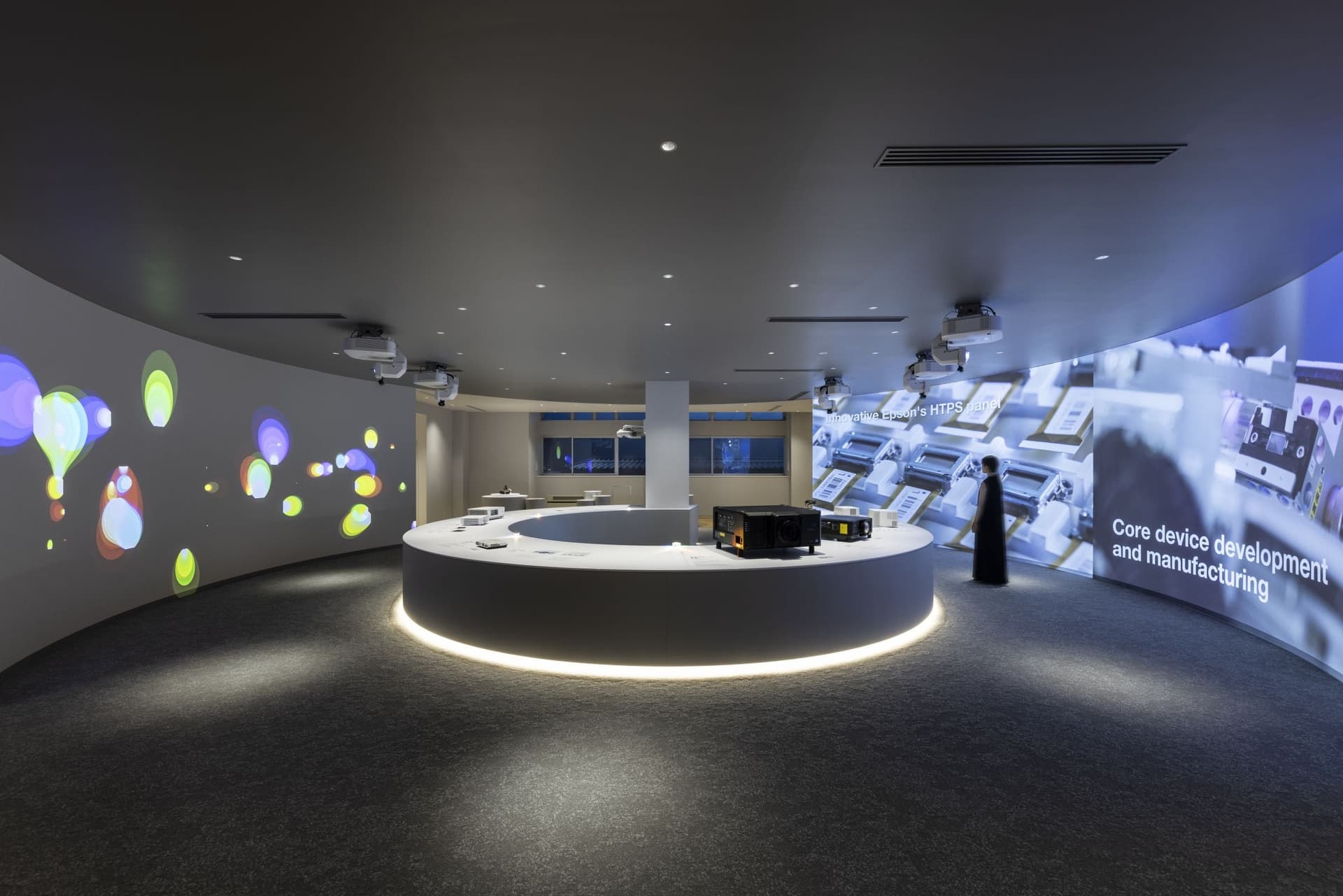 セイコーエプソン株式会社豊科事業所「VISUAL INNOVATION EXPERIENCE」