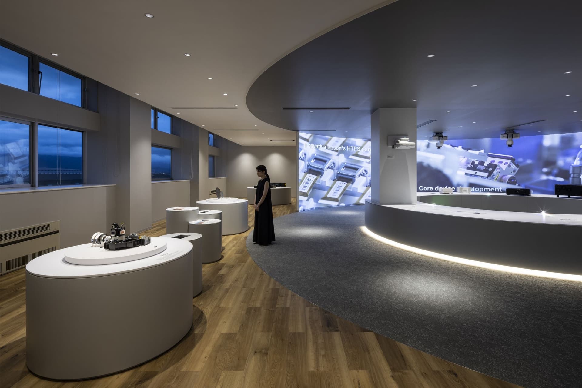 セイコーエプソン株式会社豊科事業所「VISUAL INNOVATION EXPERIENCE」