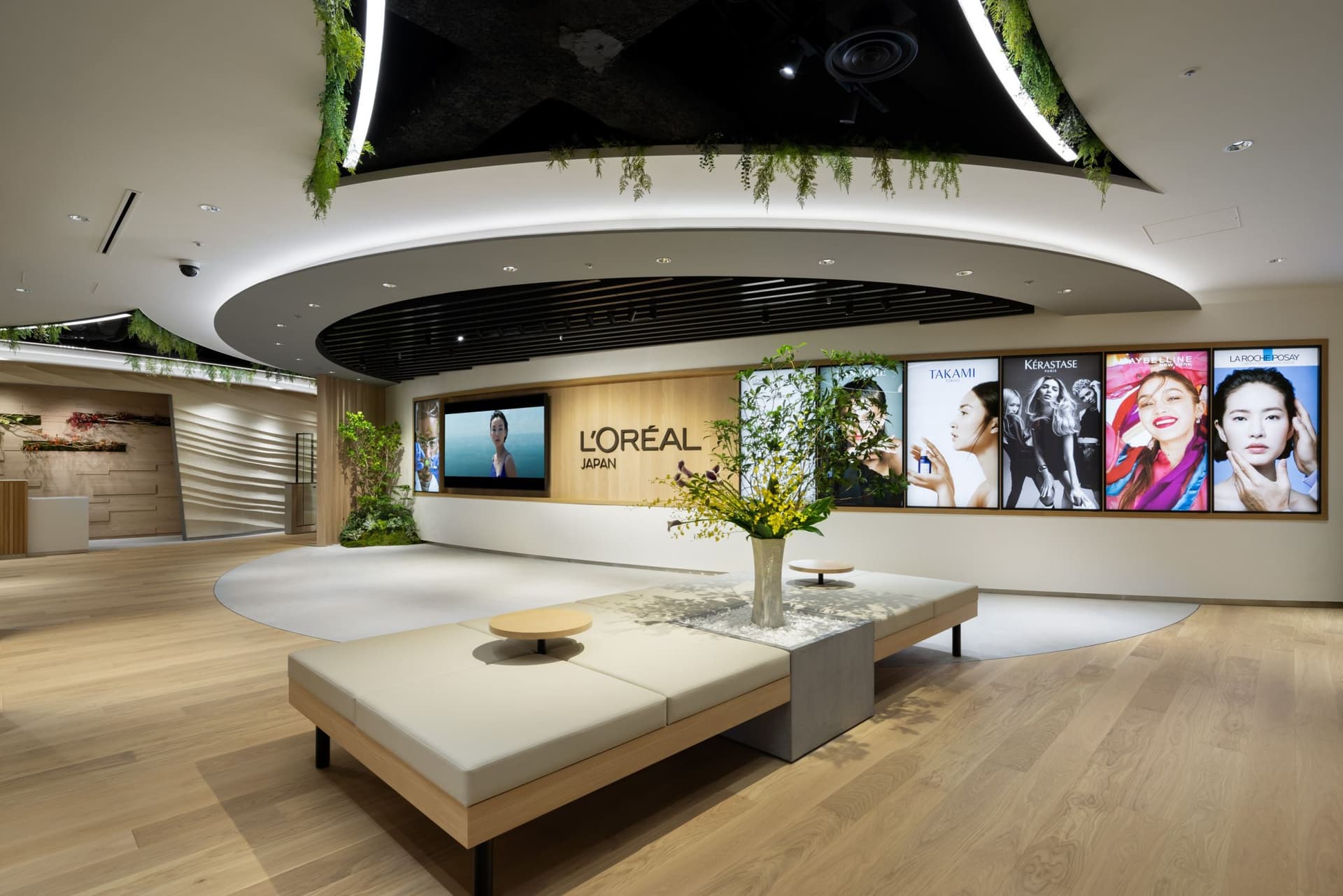 L'Oréal Japan Head Office Office "Beauty Valley"