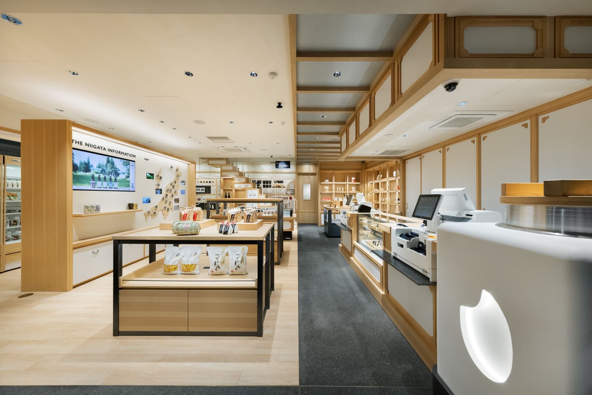 銀座・新潟情報館 THE NIIGATA1