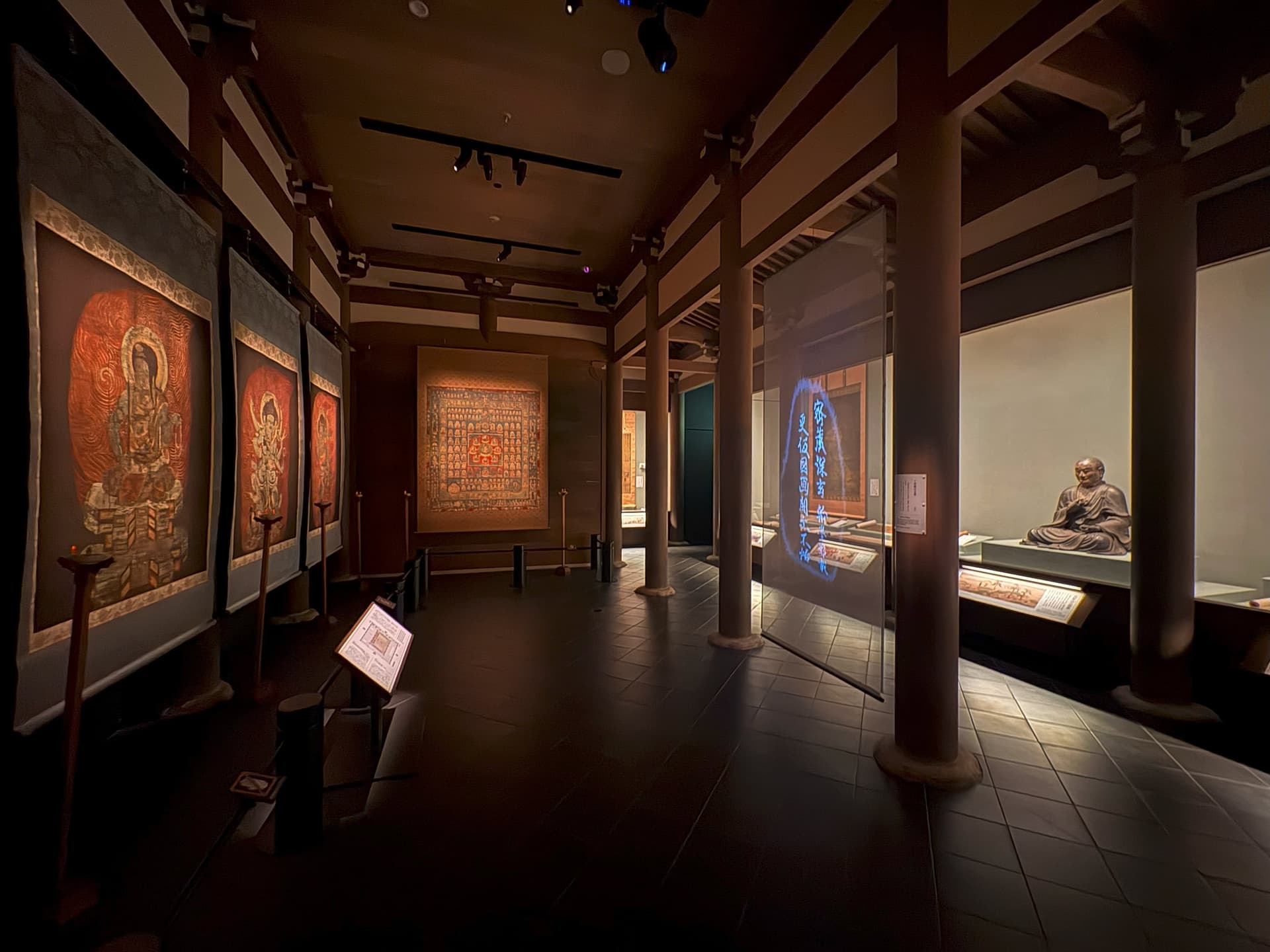 香川县立博物馆的常设展示“空海厅”已完成翻新。